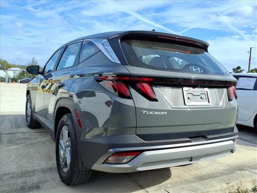 2025 Hyundai TUCSON SE