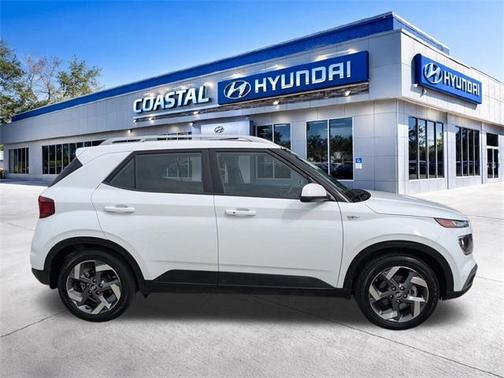 Lunar White 2024 Hyundai VENUE SEL