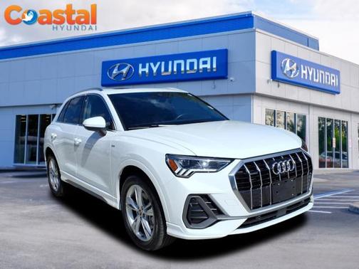 2024 Audi Q3 45 S line Premium