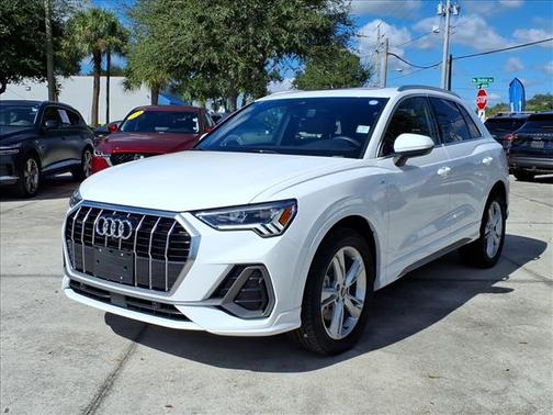 2024 Audi Q3 45 S line Premium