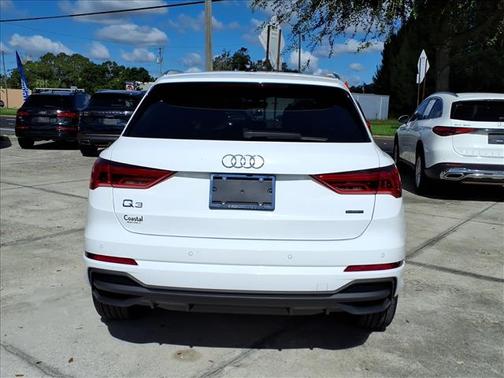 2024 Audi Q3 45 S line Premium