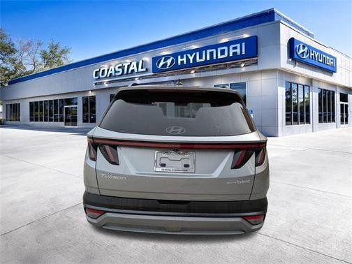 Shimmering Silver 2025 Hyundai TUCSON Hybrid SEL Convenience