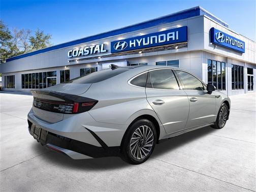 2026 Hyundai SONATA Hybrid SEL