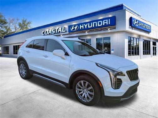 Crystal White Tri-Coat 2019 Cadillac XT4 Premium Luxury
