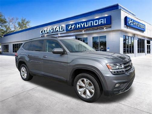 Platinum Gray Metallic 2020 Volkswagen Atlas 2.0T SE