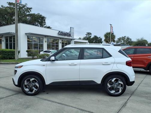 2023 Hyundai VENUE SEL