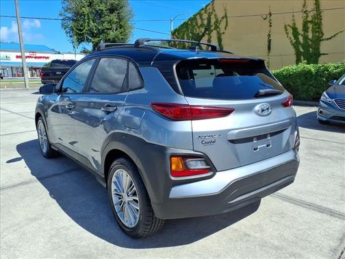 2021 Hyundai KONA SEL