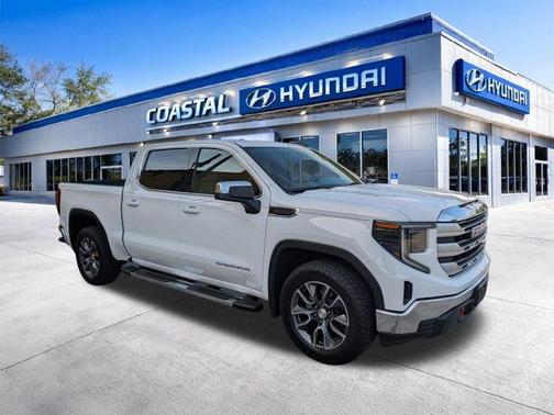 Summit White 2023 GMC Sierra 1500 SLE