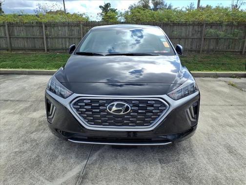 2022 Hyundai IONIQ Hybrid Limited