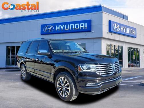 2017 Lincoln Navigator Select