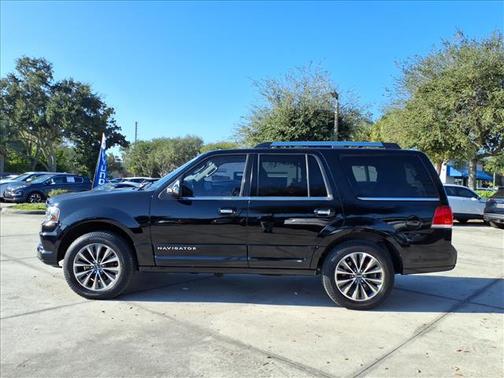 2017 Lincoln Navigator Select