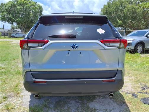 2022 Toyota RAV4 Hybrid LE