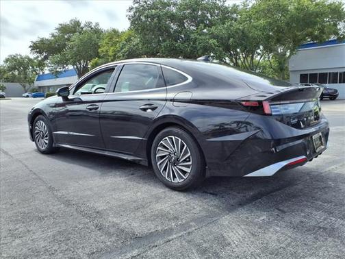 2025 Hyundai SONATA Hybrid Limited