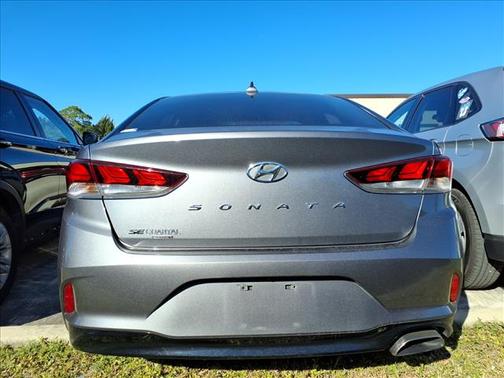 2018 Hyundai SONATA SE