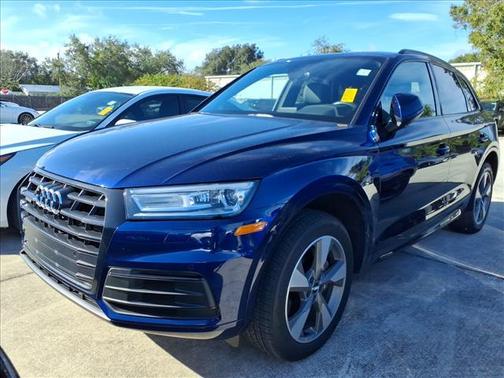 2020 Audi Q5 45 Titanium Premium