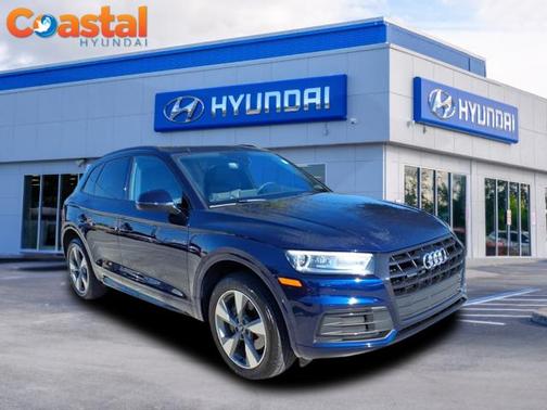 2020 Audi Q5 45 Titanium Premium