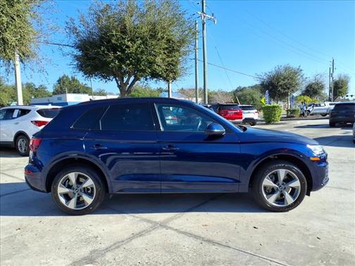 2020 Audi Q5 45 Titanium Premium