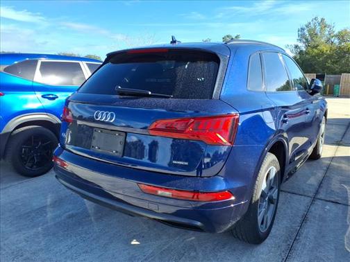 2020 Audi Q5 45 Titanium Premium