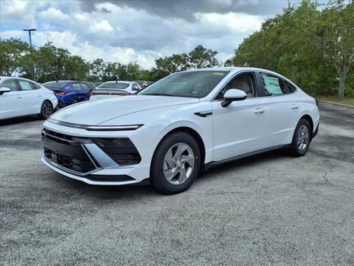 2025 Hyundai SONATA SE