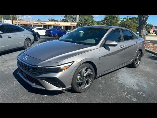 2024 Hyundai ELANTRA SEL