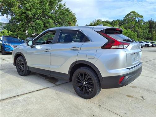 2023 Mitsubishi Eclipse Cross LE