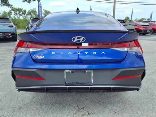 2025 Hyundai ELANTRA SEL Convenience