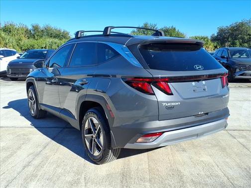 2026 Hyundai TUCSON Hybrid SEL