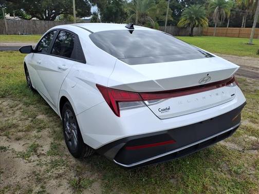 2025 Hyundai ELANTRA HEV Blue