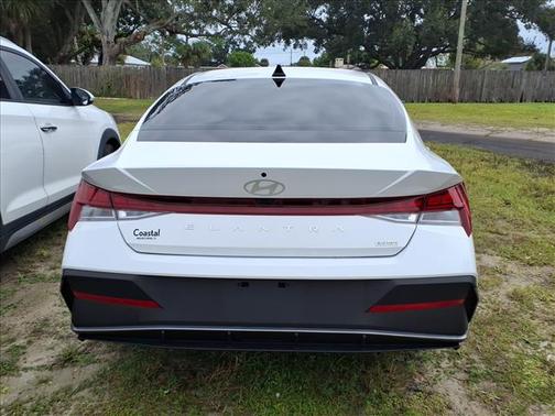 2025 Hyundai ELANTRA HEV Blue