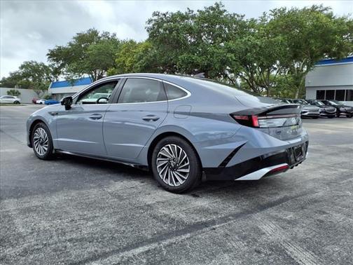 2025 Hyundai SONATA Hybrid Limited