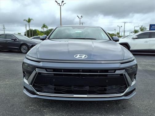2025 Hyundai SONATA Hybrid Limited