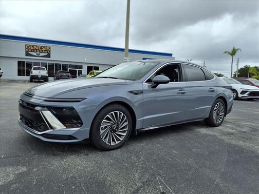 2025 Hyundai SONATA Hybrid Limited