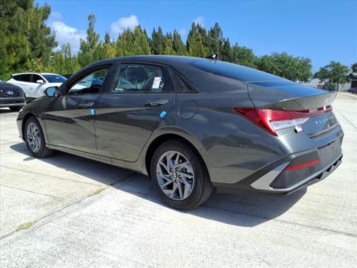 2025 Hyundai ELANTRA HEV