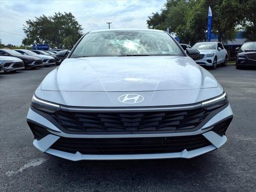 2025 Hyundai ELANTRA HEV SEL Sport