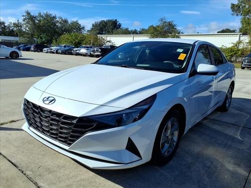 2021 Hyundai ELANTRA SE