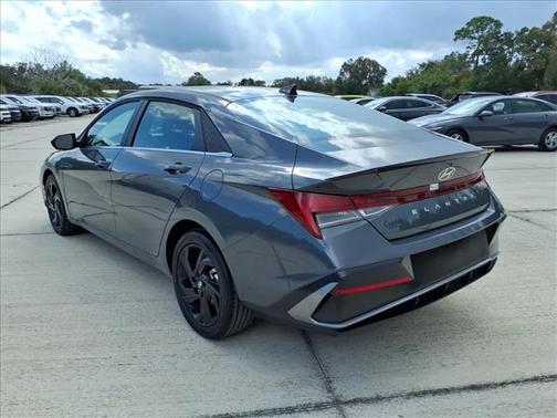 2026 Hyundai ELANTRA SEL