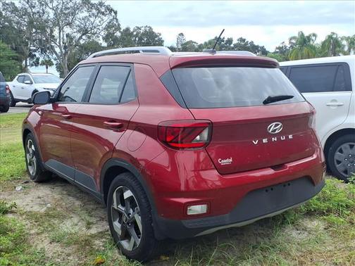 2024 Hyundai VENUE SEL