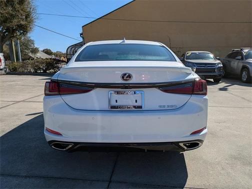 2024 Lexus ES 350 F SPORT Handling