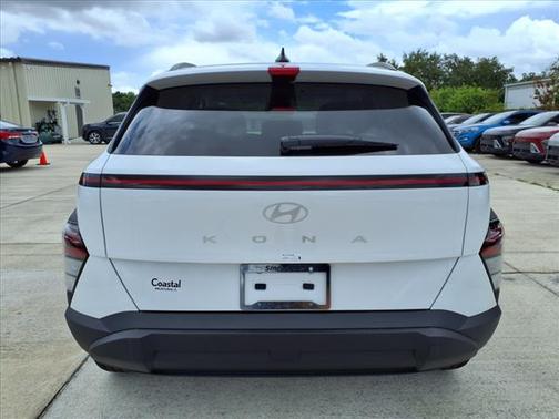 2025 Hyundai KONA SEL Convenience