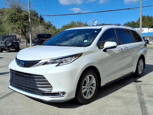 2022 Toyota Sienna Limited