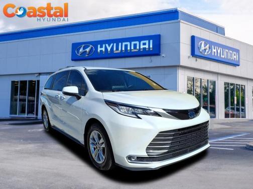 2022 Toyota Sienna Limited