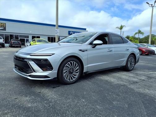 2025 Hyundai SONATA Hybrid SEL