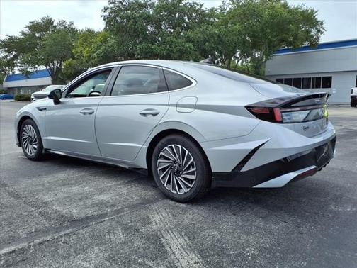 2025 Hyundai SONATA Hybrid SEL