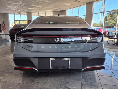 2025 Hyundai SONATA SE