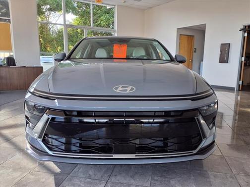 2025 Hyundai SONATA SE