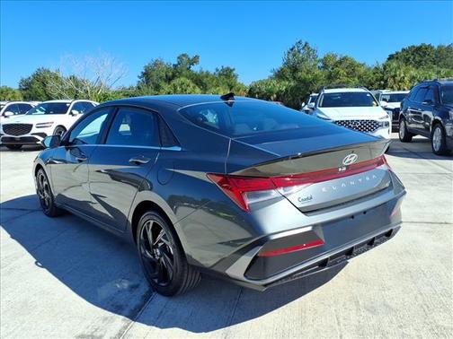 2026 Hyundai ELANTRA SEL