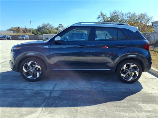 2023 Hyundai VENUE Limited