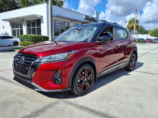 2021 Nissan Kicks SR