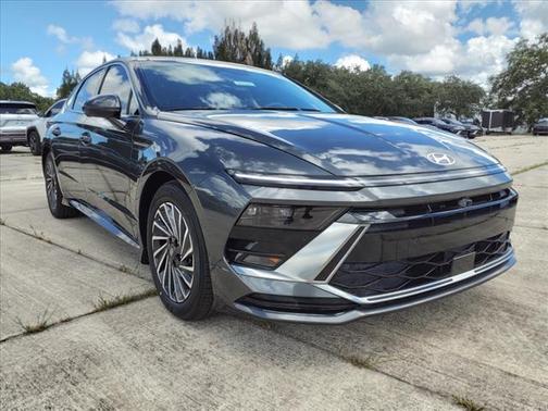 2024 Hyundai SONATA Hybrid Limited