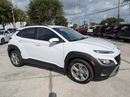 Lunar White 2023 Hyundai KONA SEL